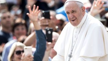 Papa Francisc vizite