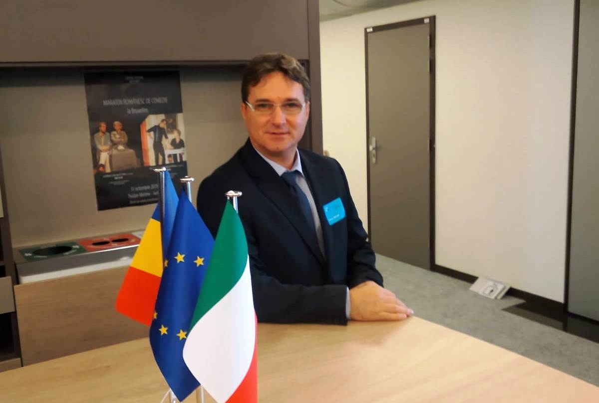 Ex calciatore della Division A rumena, candidato alle elezioni in Italia: “Voglio promuovere la comunità nella politica italiana, non la relegherò in una divisione inferiore”