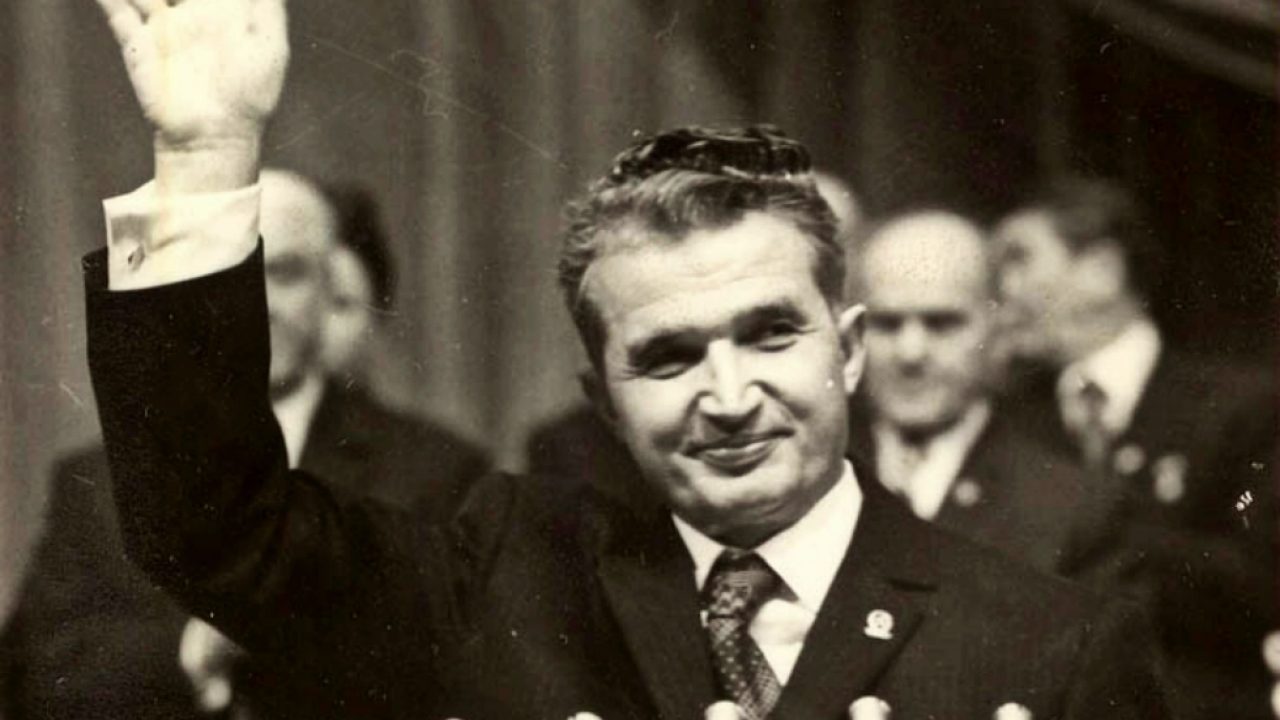 OdÄƒ InchinatÄƒ Lui Ceausescu De CÄƒtre Un Primar Din Romania È›ara De Azi Mai Este Doar Umbra È›Äƒrii Pe Care AÈ›i LÄƒsat O Gazeta RomaneascÄƒ Italia