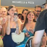 O româncă deschide o pizzerie de succes în Sardinia